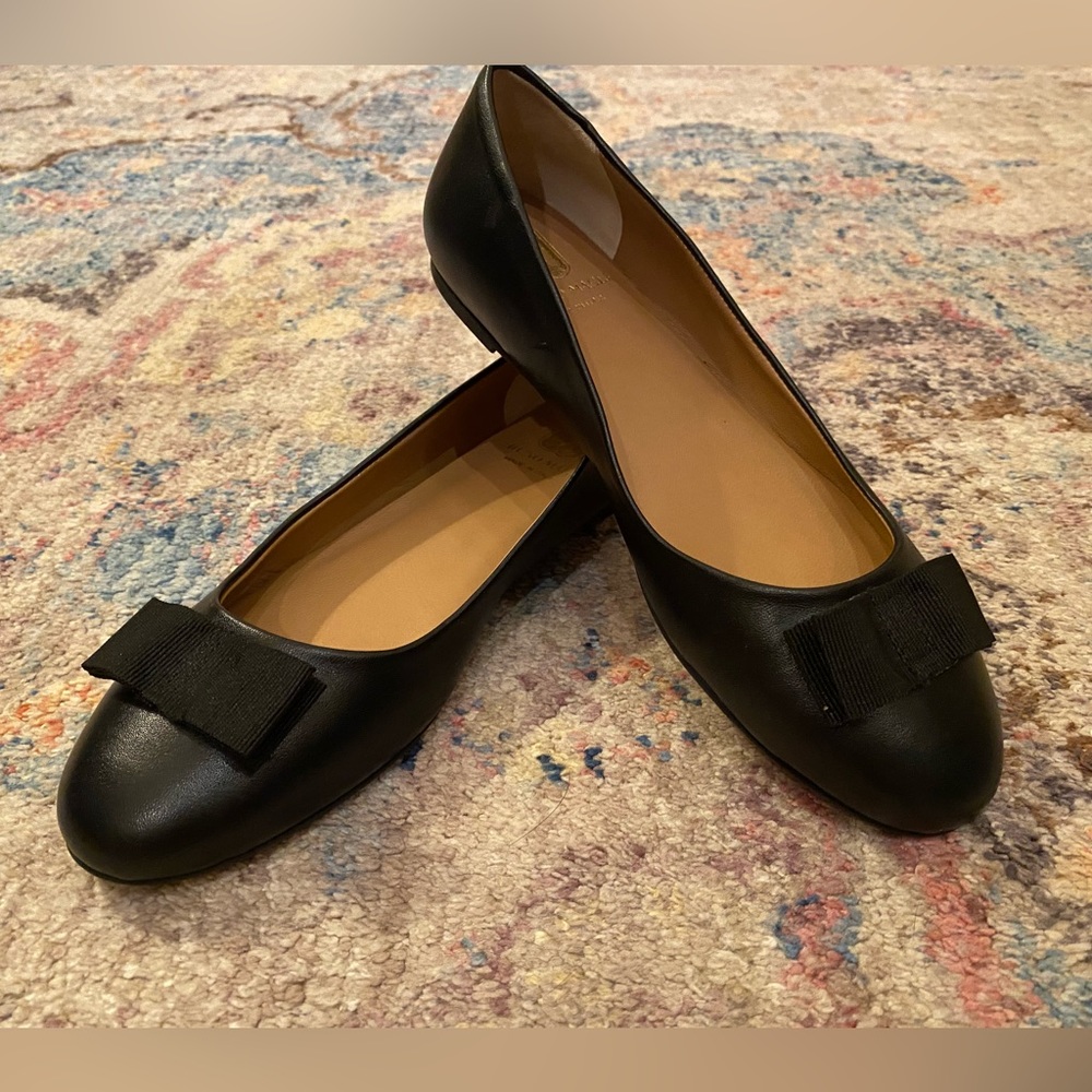 Bruno Magli Italian Black Leather Ballet flats, Classic stylish chic. sz38